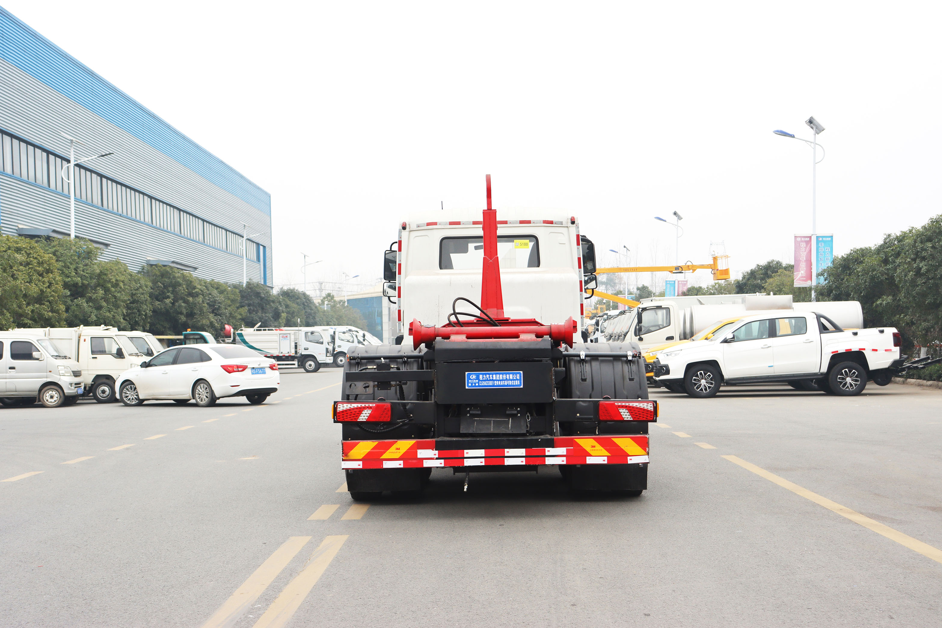 比亞迪T9純電動(dòng)車(chē)廂可卸式垃圾車(chē)圖片5