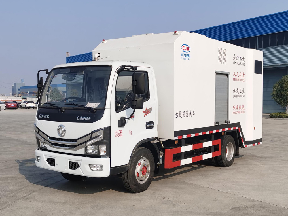 東風(fēng)多利卡5方垃圾桶清洗車圖片3