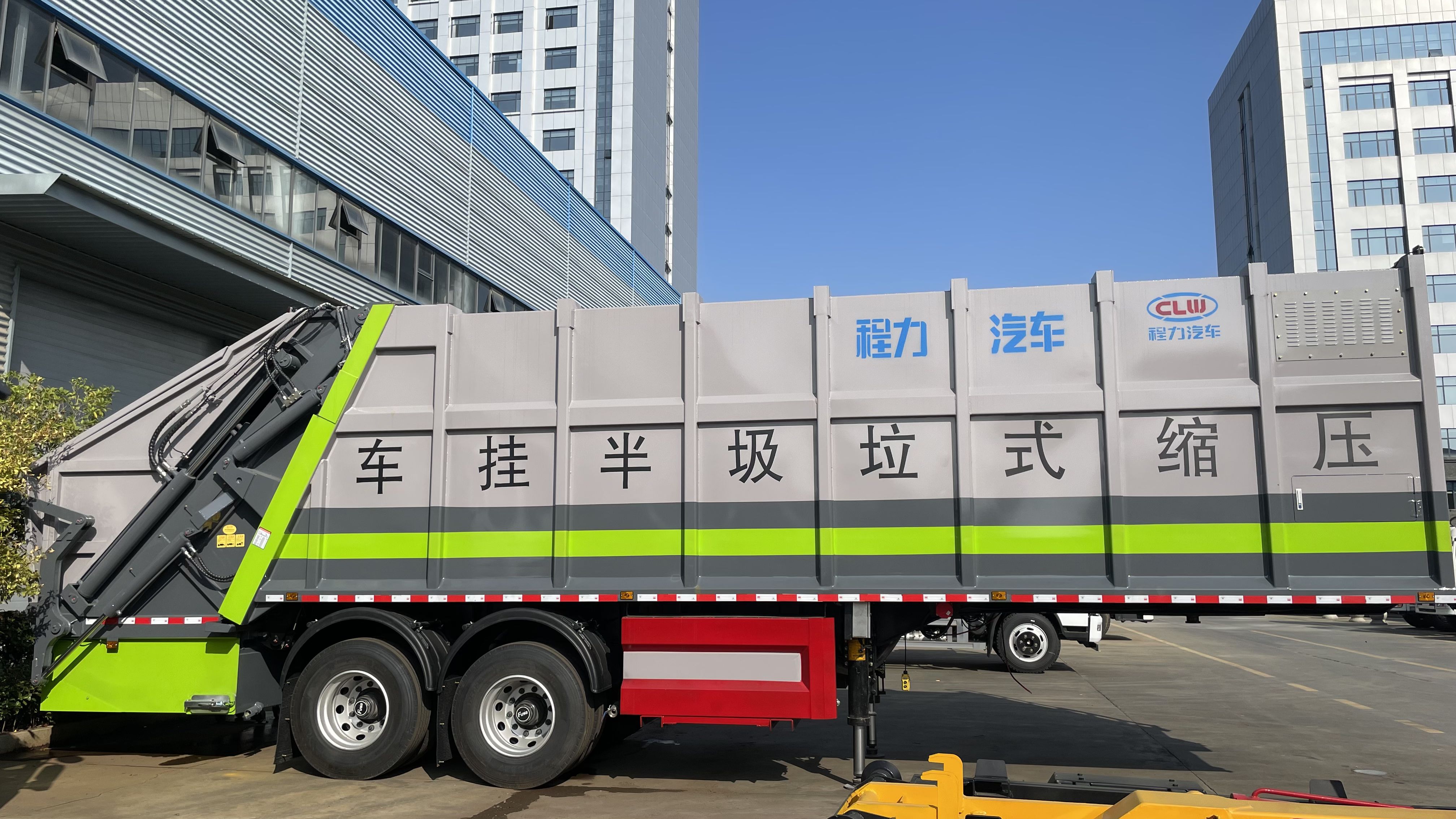 壓縮式半掛垃圾車移動(dòng)垃圾站圖片5
